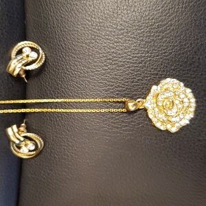 Necklace / Earing Set